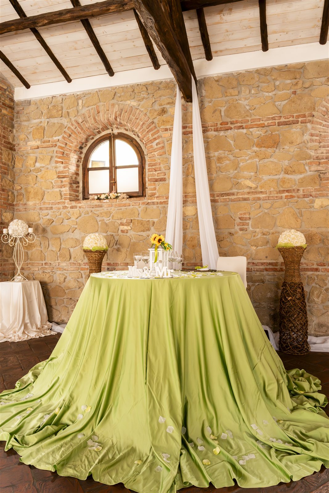 Un allestimento nelle sale del Borgo
